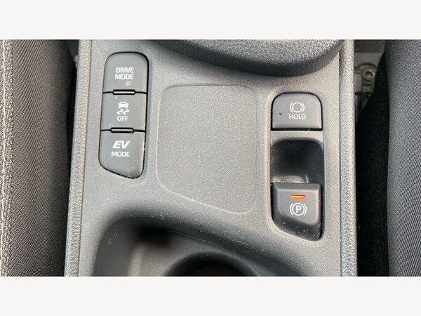 Used Toyota Yaris Cross 2023 for sale - 75448438: Photo 42