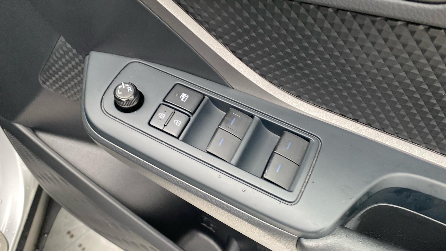 Used Toyota C-HR 2022 for sale - 77120242: Photo 37