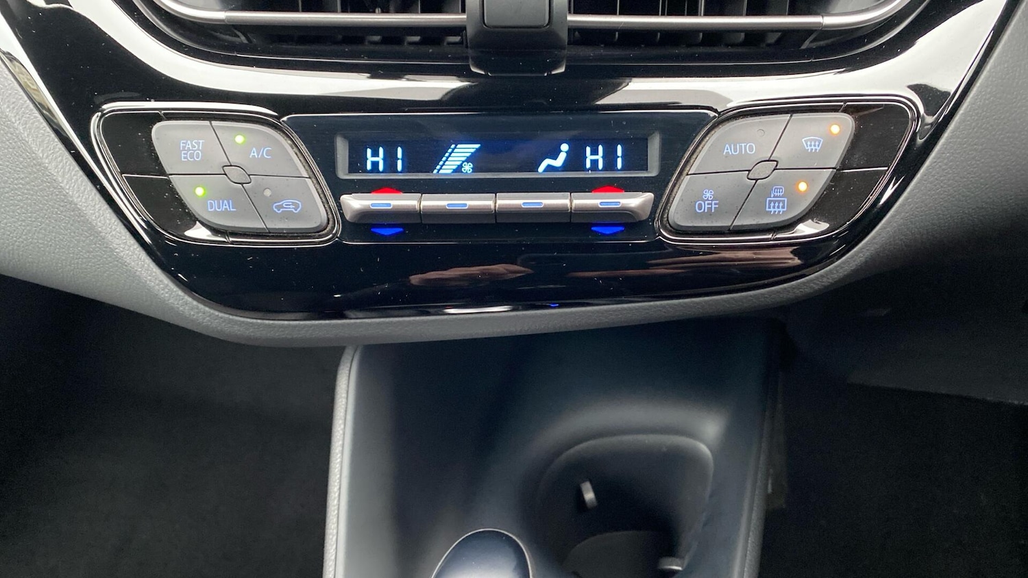 Used Toyota C-HR 2022 for sale - 77120242: Photo 41