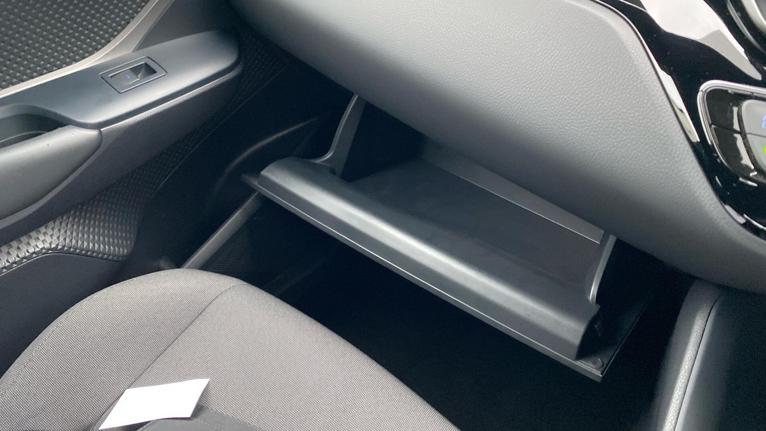 Used Toyota C-HR 2022 for sale - 77120242: Photo 42