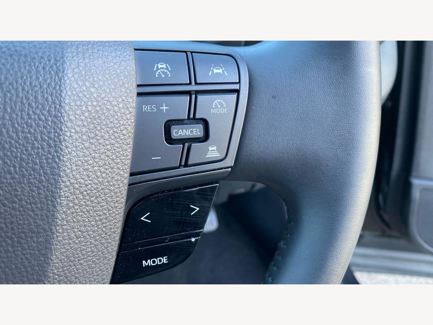 Used Toyota C-HR for sale - 77958076: Photo 31