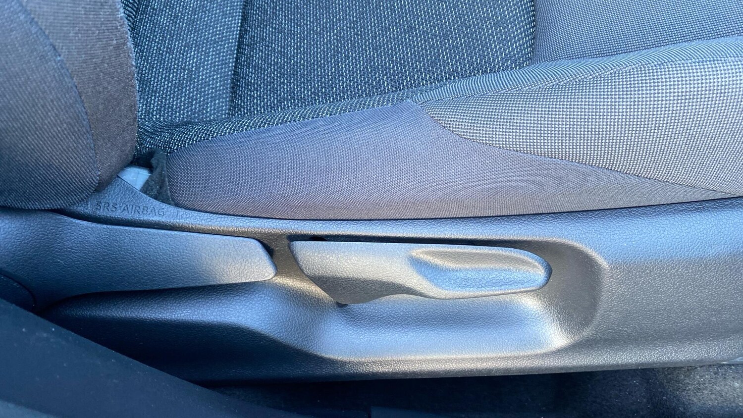 Used Toyota C-HR for sale - 77958076: Photo 39