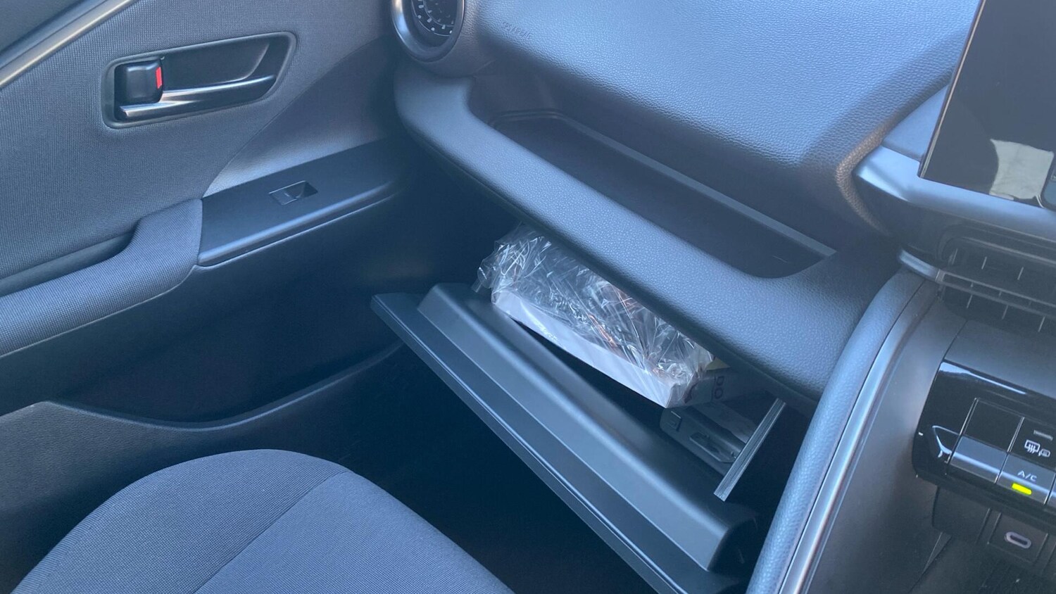 Used Toyota C-HR for sale - 77958076: Photo 44