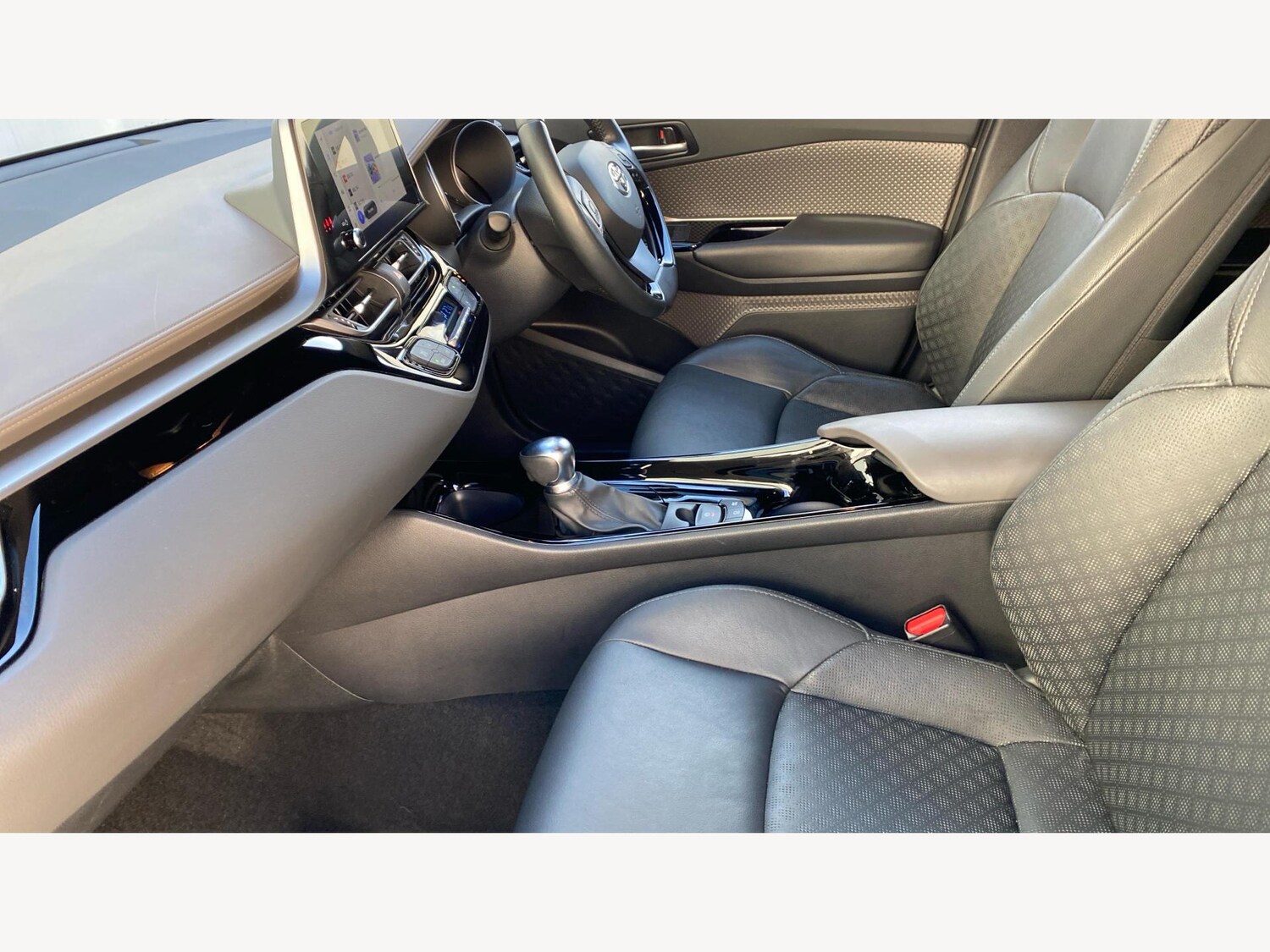 Used Toyota C-HR 2022 for sale - 77073939: Photo 12