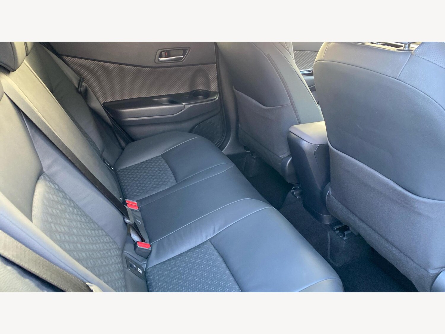 Used Toyota C-HR 2022 for sale - 77073939: Photo 14