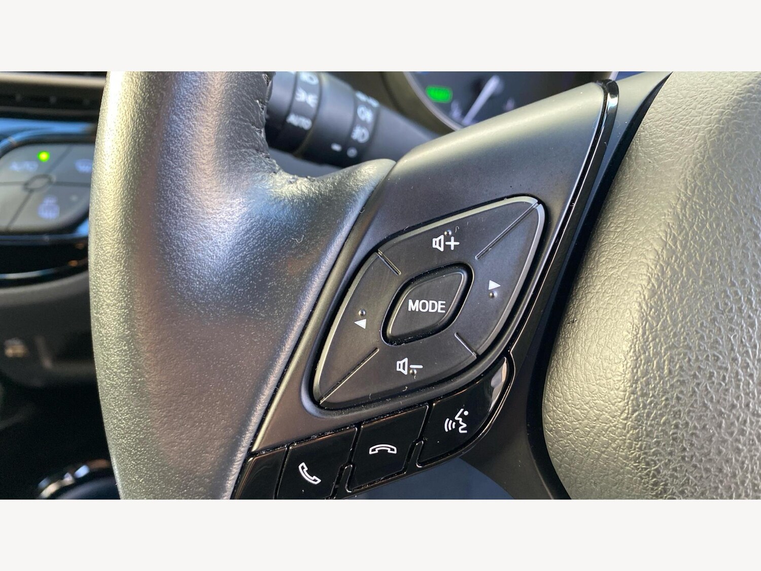 Used Toyota C-HR 2022 for sale - 77073939: Photo 31