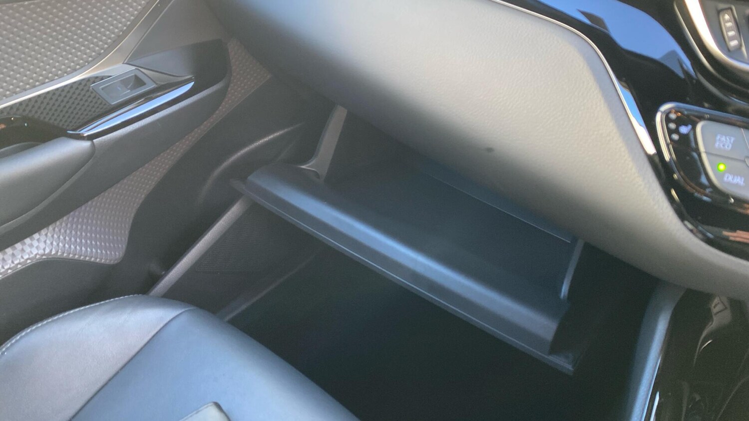 Used Toyota C-HR 2022 for sale - 77073939: Photo 46