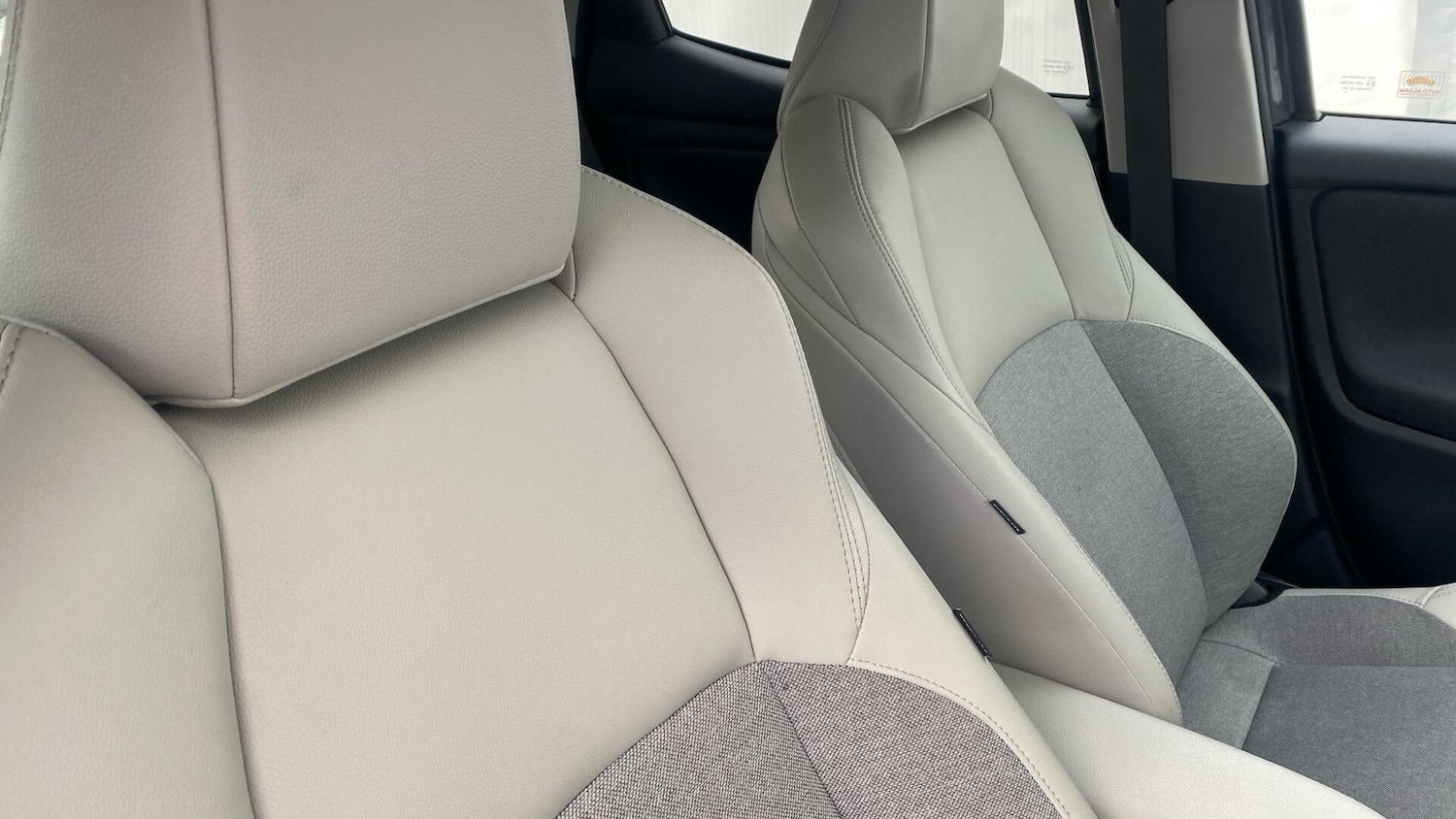 Used Toyota Yaris 2023 for sale - 76424654: Photo 37