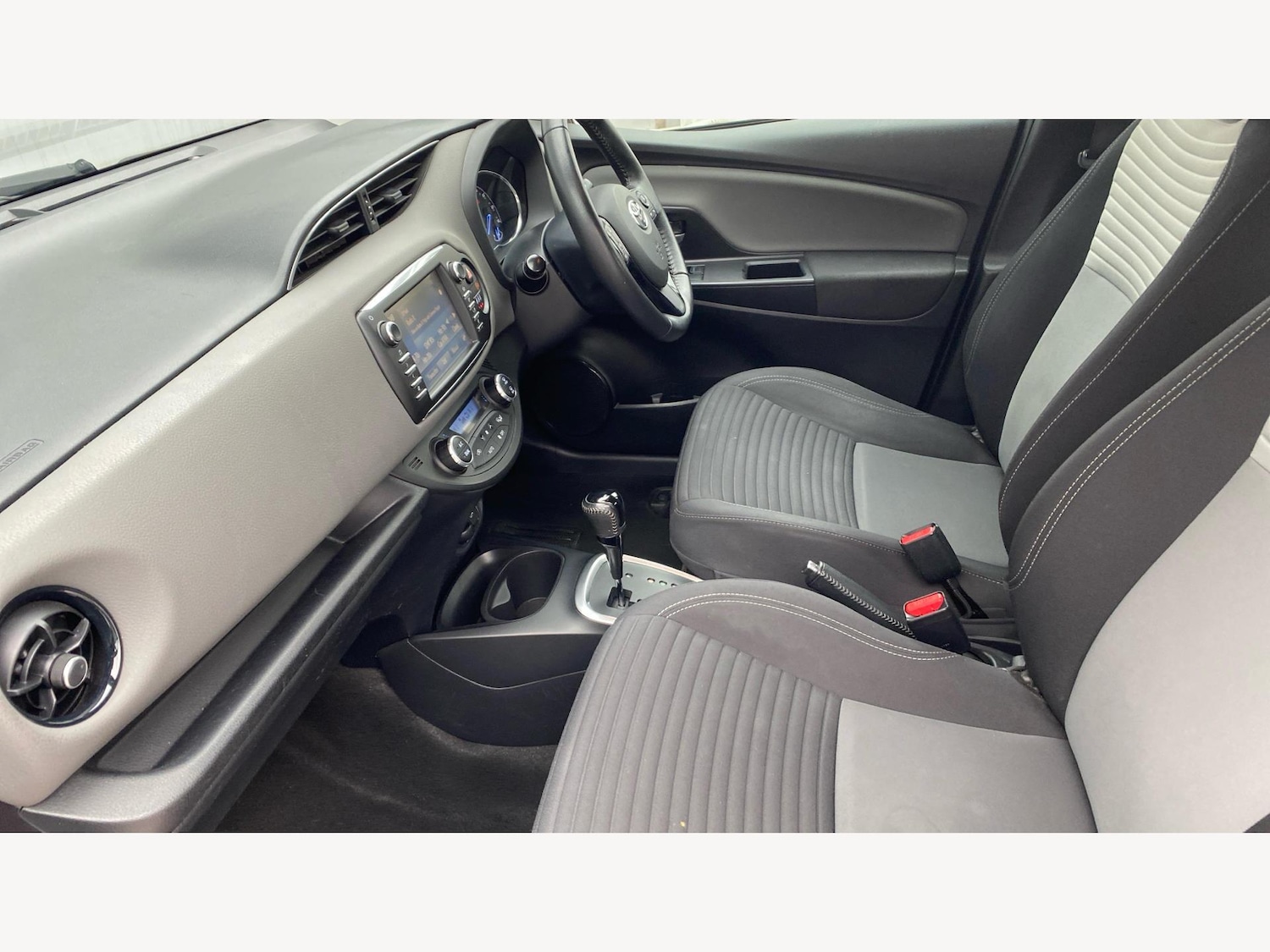 Used Toyota Yaris for sale - 77807927: Photo 12