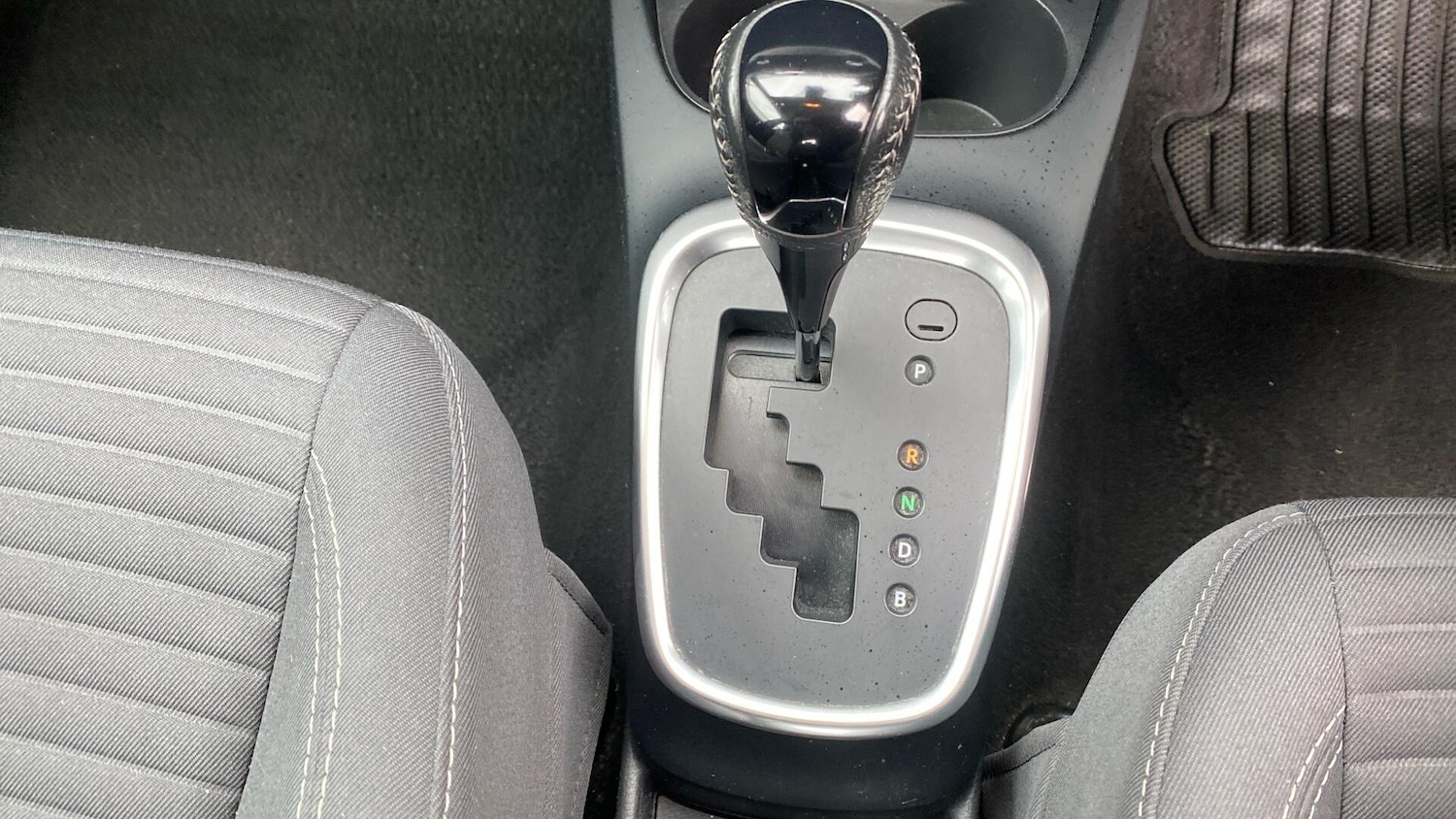 Used Toyota Yaris for sale - 77807927: Photo 41