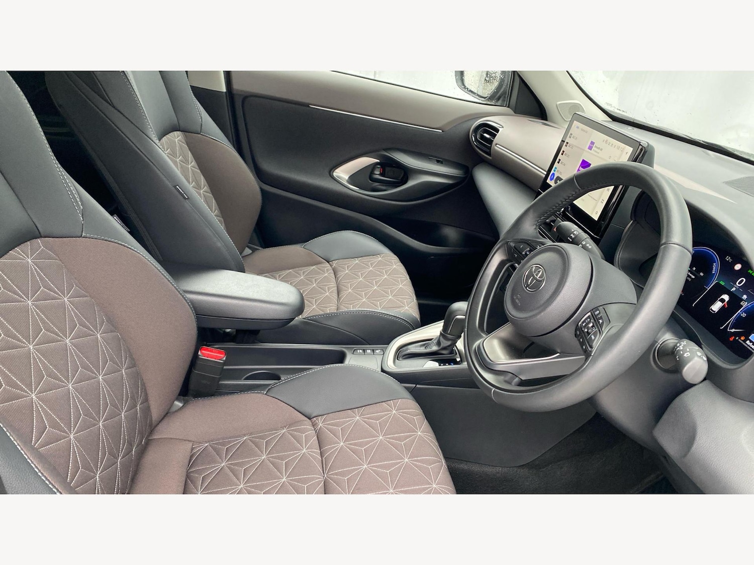 Used Toyota Yaris Cross 2025 for sale - 76538282: Photo 13