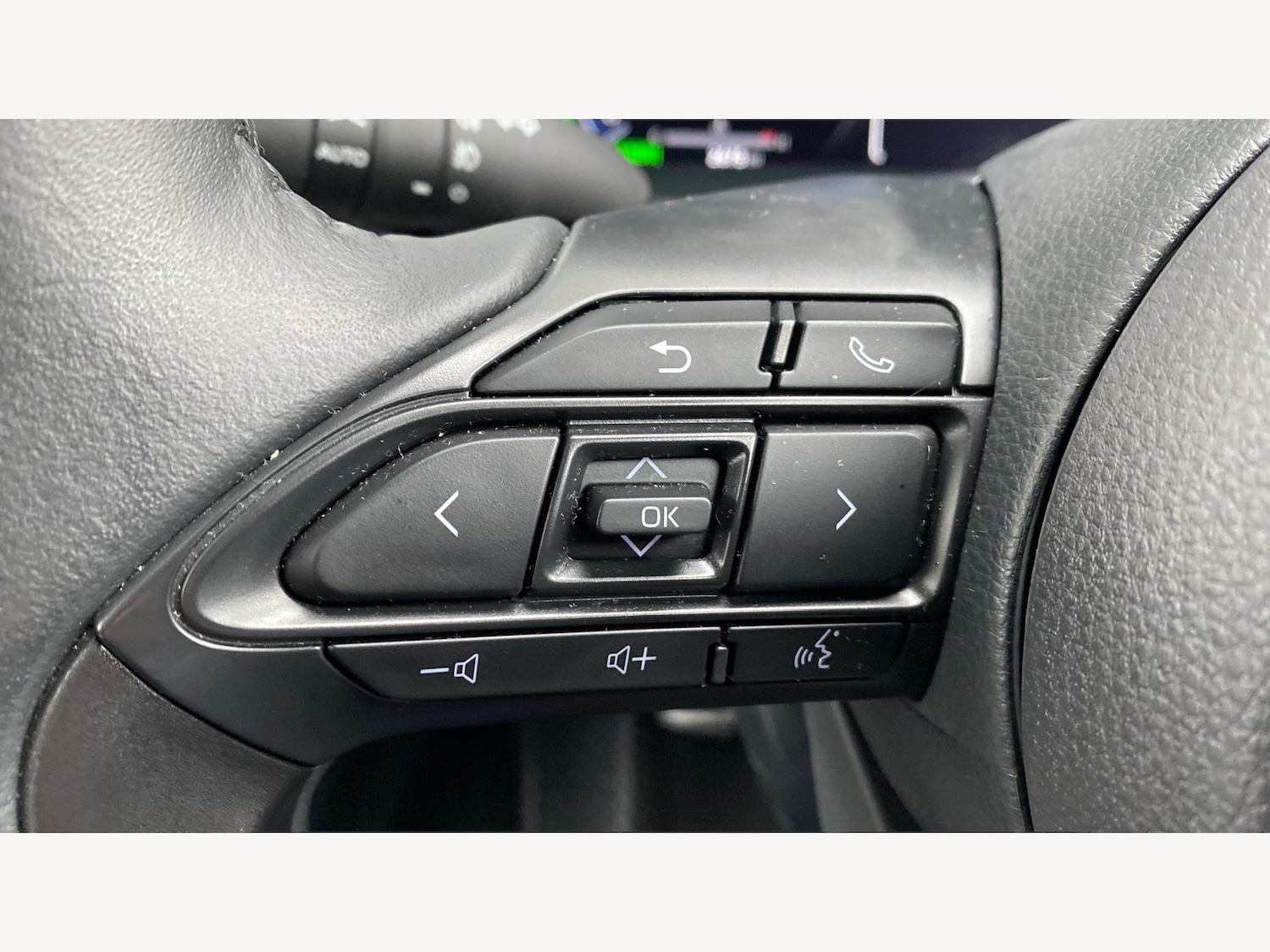 Used Toyota Yaris Cross 2025 for sale - 76538282: Photo 30