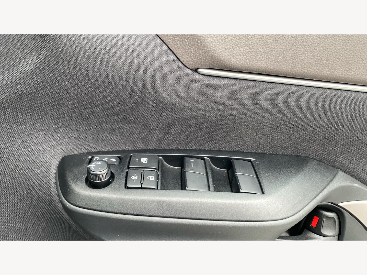 Used Toyota Yaris Cross 2025 for sale - 76538282: Photo 32