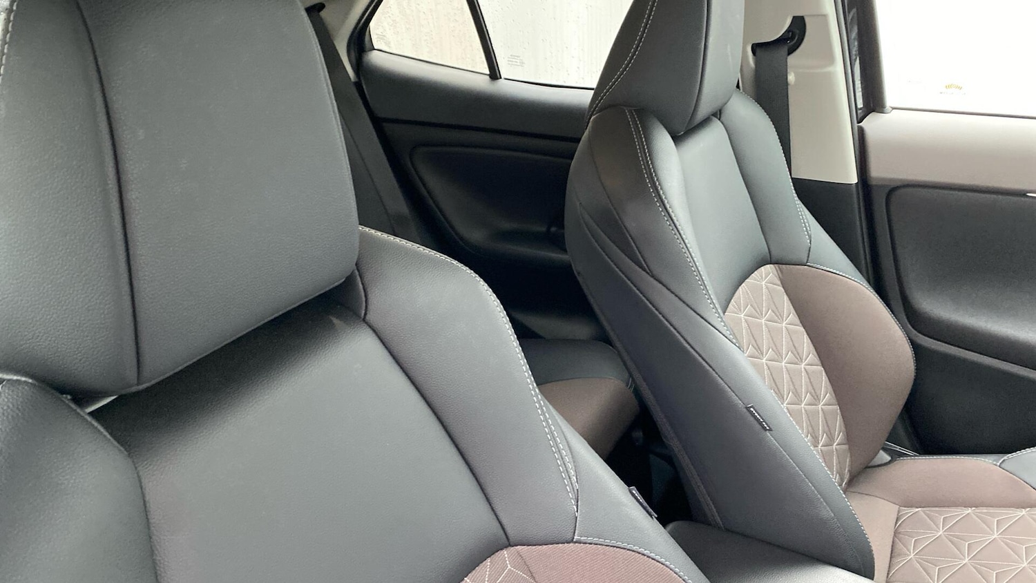 Used Toyota Yaris Cross 2025 for sale - 76538282: Photo 35