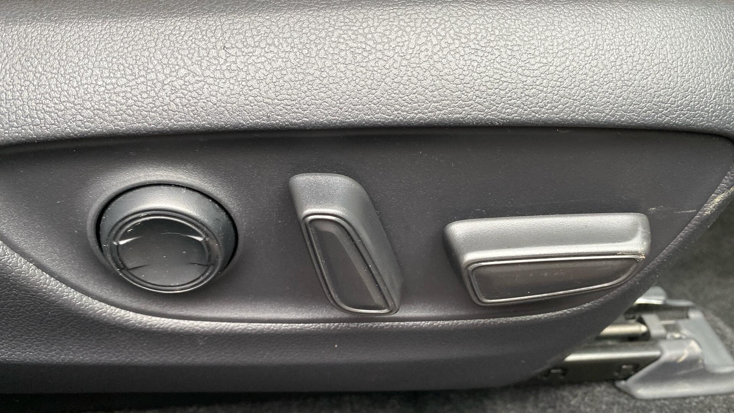 Used Toyota RAV4 2020 for sale - 77611482: Photo 37