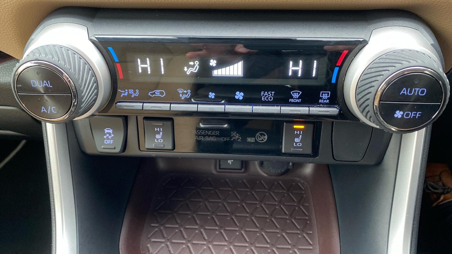 Used Toyota RAV4 2020 for sale - 77611482: Photo 42