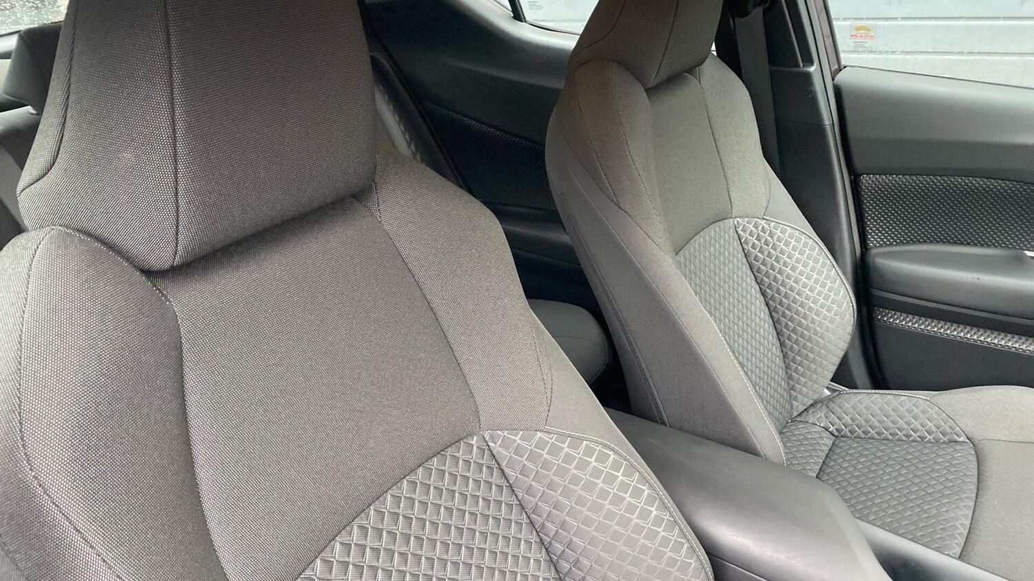 Used Toyota C-HR for sale - 77216358: Photo 37