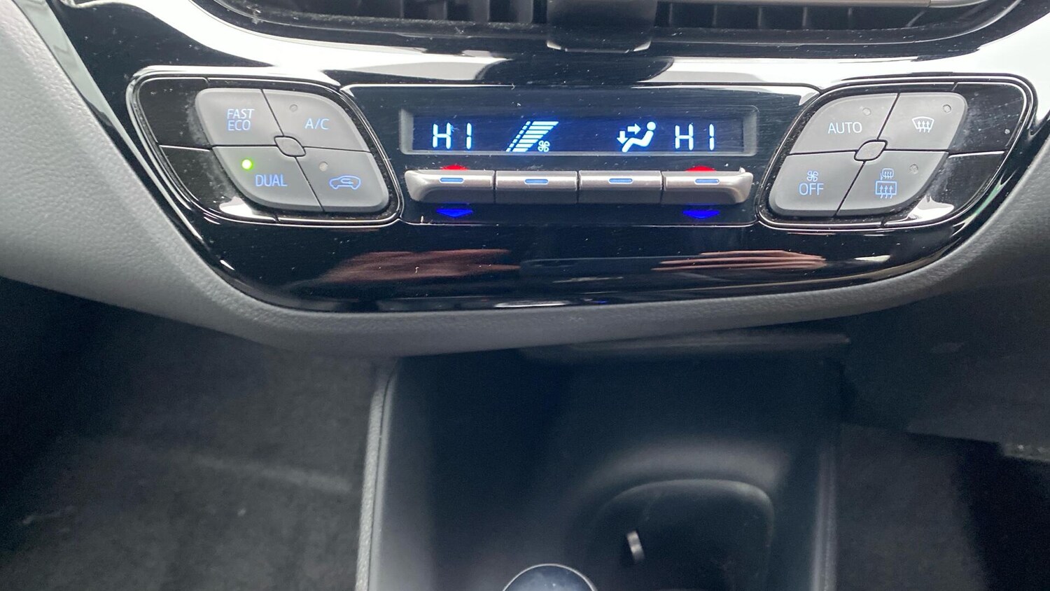 Used Toyota C-HR for sale - 77216358: Photo 42