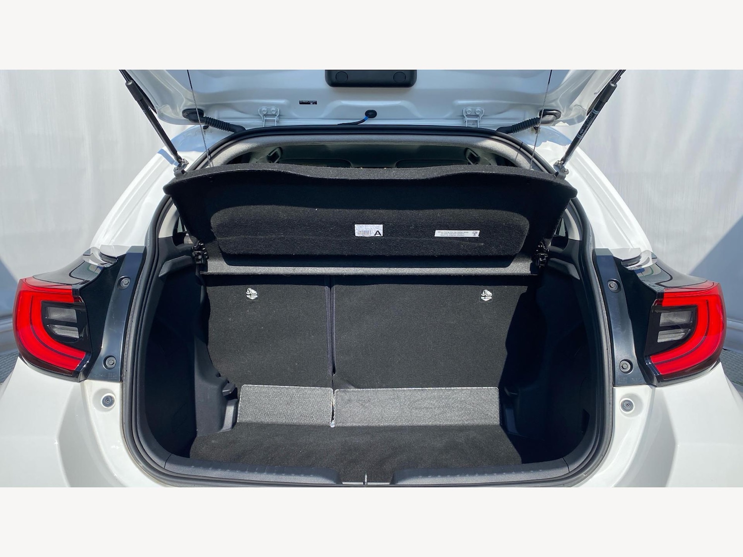 Used Toyota Yaris 2023 for sale - 76189843: Photo 16
