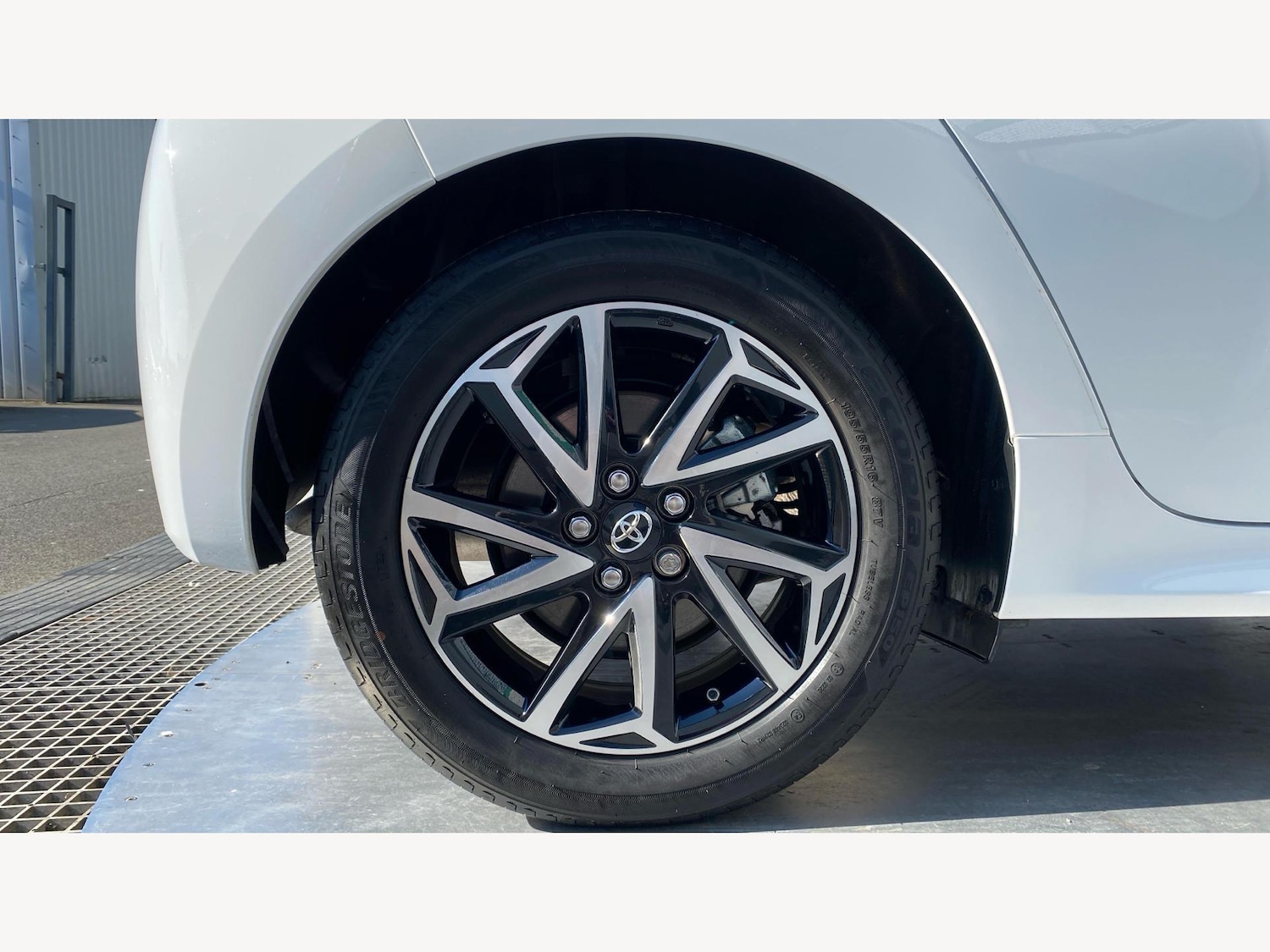 Used Toyota Yaris 2023 for sale - 76189843: Photo 20