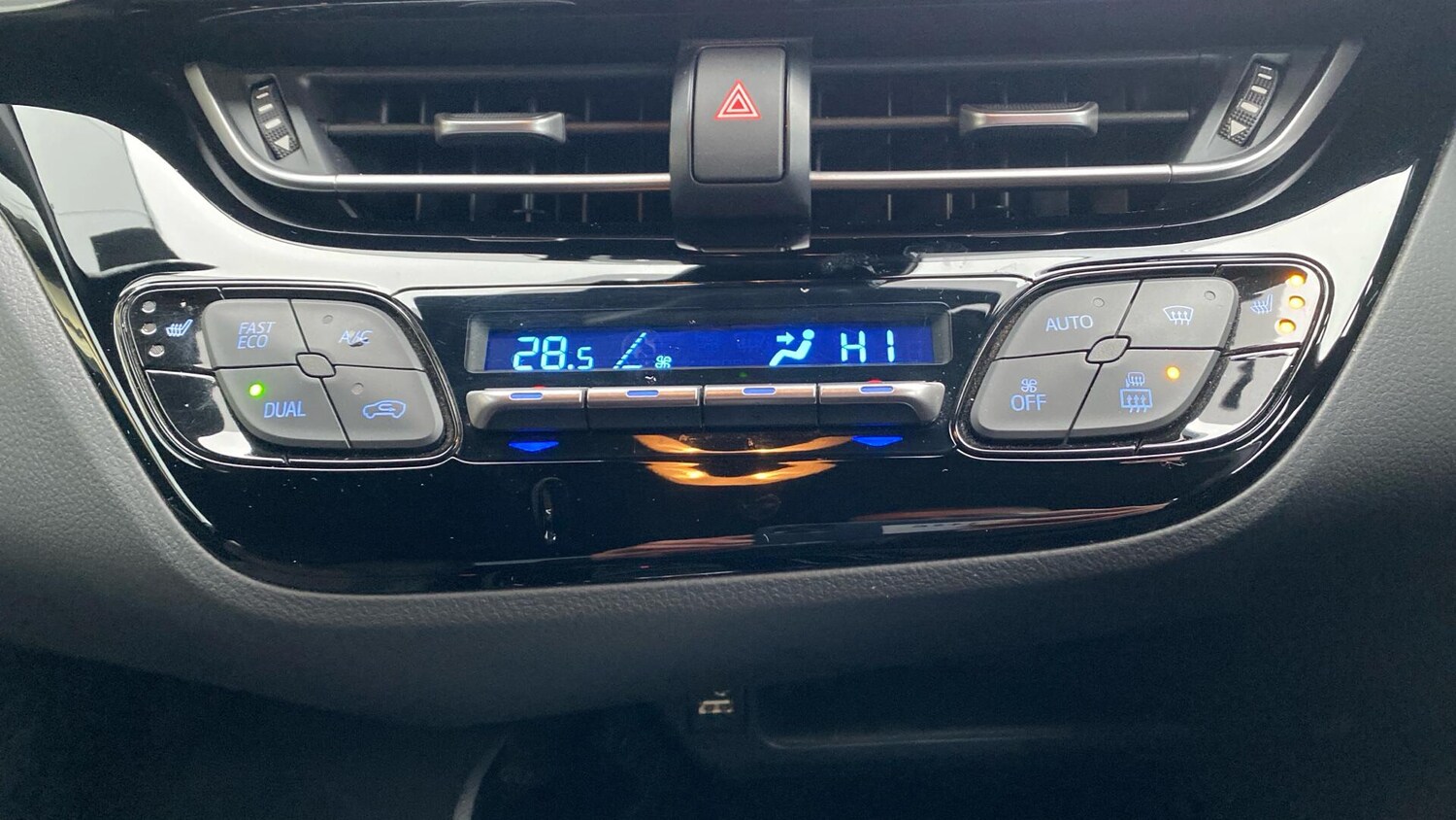 Used Toyota C-HR for sale - 77484104: Photo 39