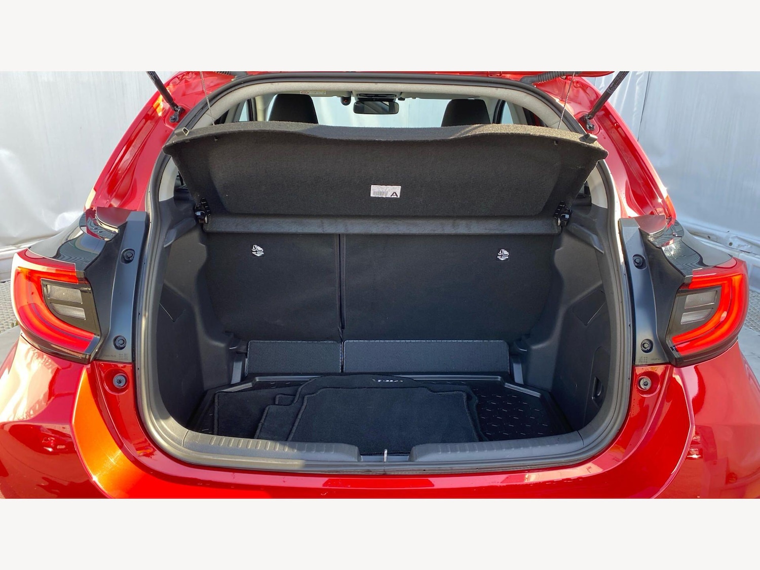 Used Toyota Yaris 2024 for sale - 78204047: Photo 15