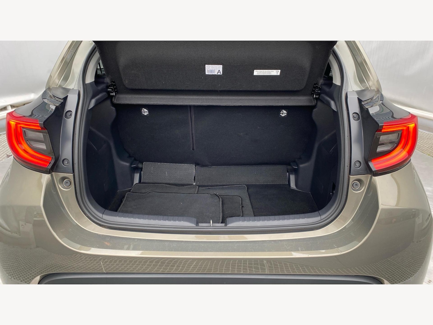 Used Toyota Yaris 2022 for sale - 76188992: Photo 16