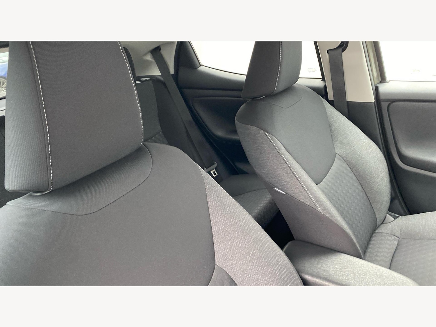 Used Toyota Yaris 2022 for sale - 76188992: Photo 35
