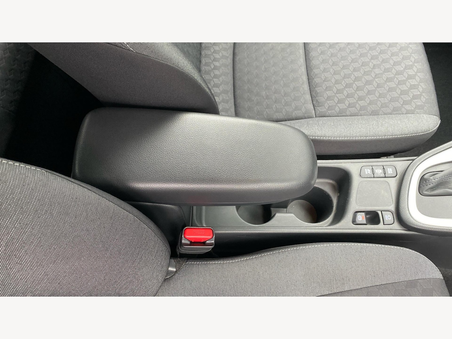 Used Toyota Yaris 2022 for sale - 76188992: Photo 38