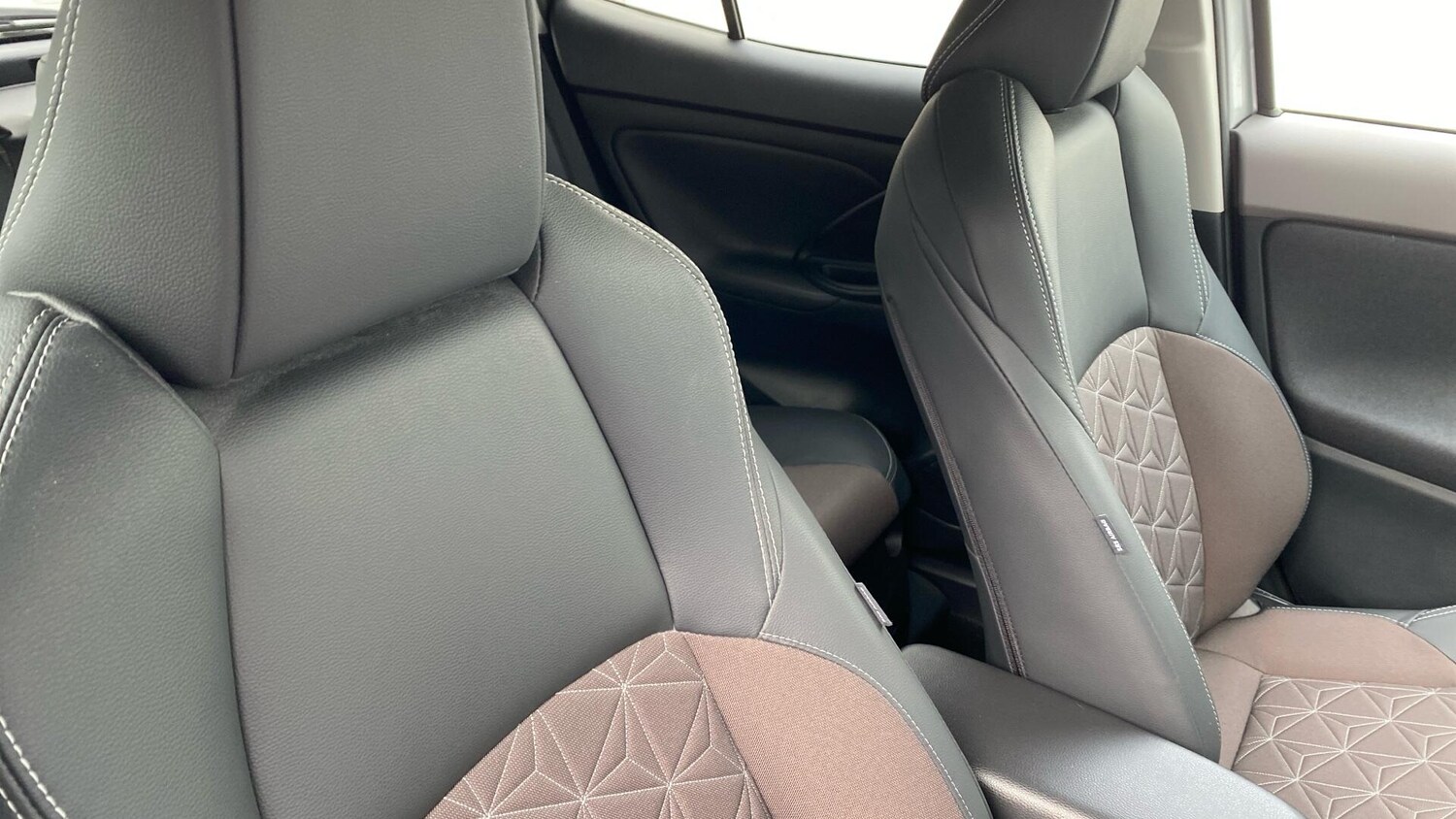 Used Toyota Yaris Cross for sale - 77957270: Photo 38