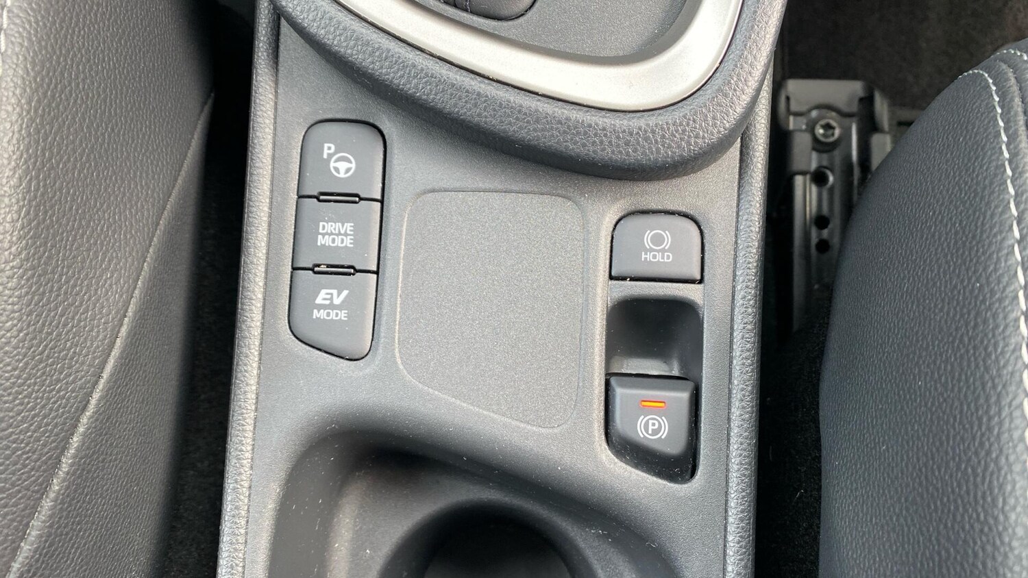 Used Toyota Yaris Cross for sale - 77957270: Photo 43