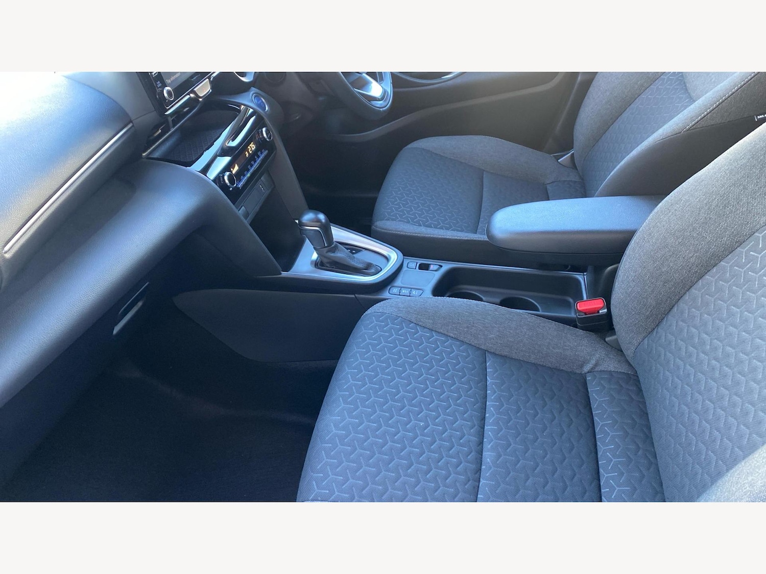 Used Toyota Yaris Cross 2023 for sale - 76608170: Photo 12