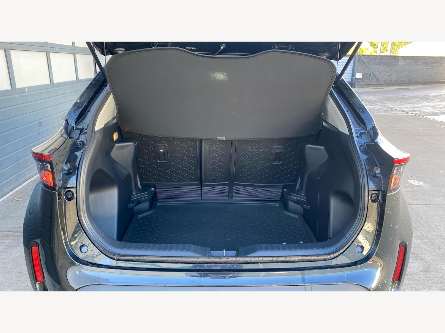 Used Toyota Yaris Cross 2023 for sale - 76608170: Photo 16