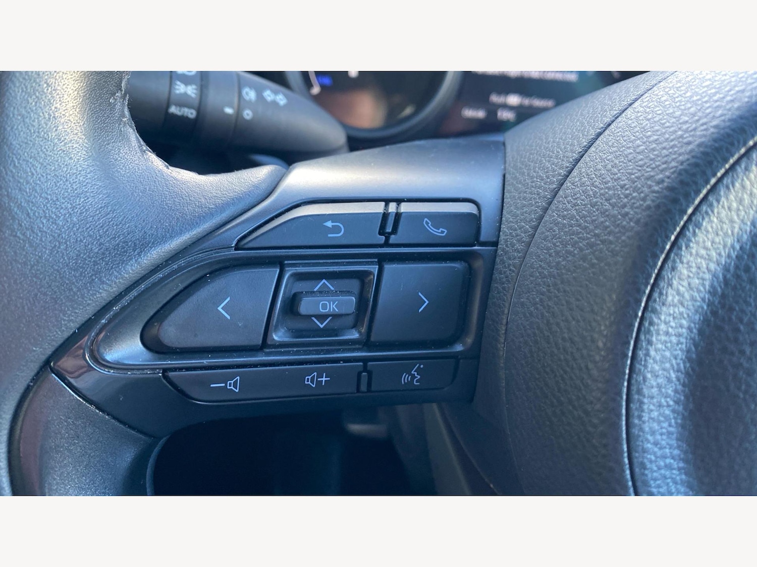 Used Toyota Yaris Cross 2023 for sale - 76608170: Photo 30