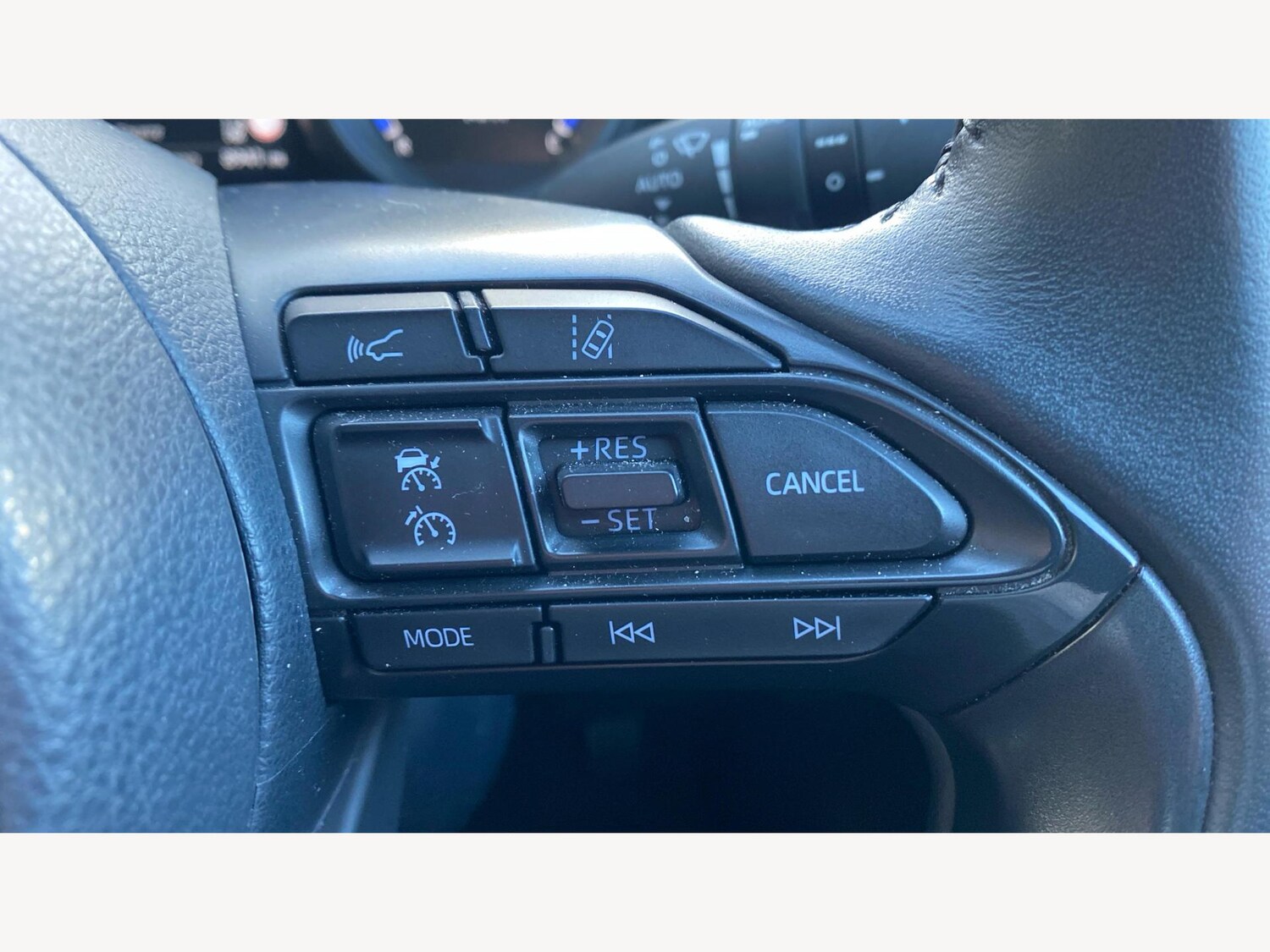 Used Toyota Yaris Cross 2023 for sale - 76608170: Photo 31