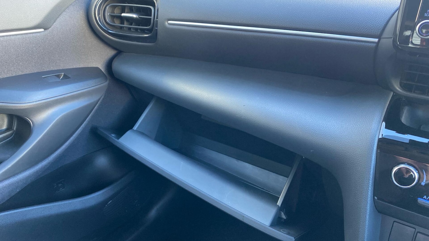 Used Toyota Yaris Cross 2023 for sale - 76608170: Photo 39