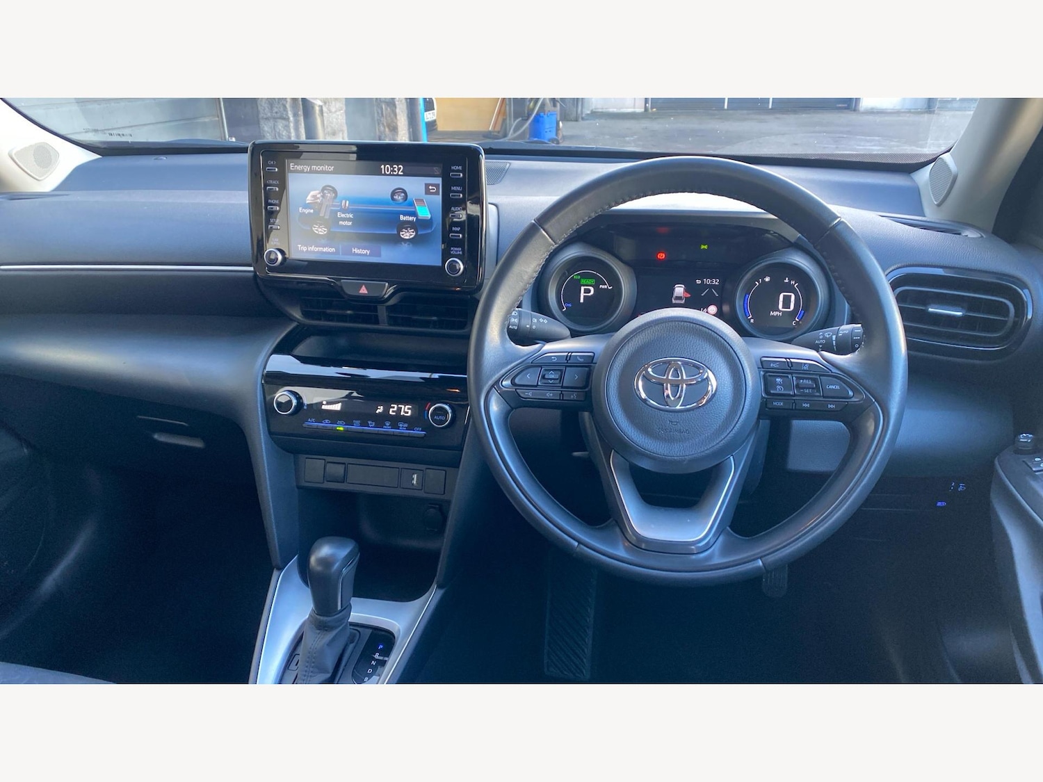 Used Toyota Yaris Cross 2023 for sale - 76608170: Photo 8