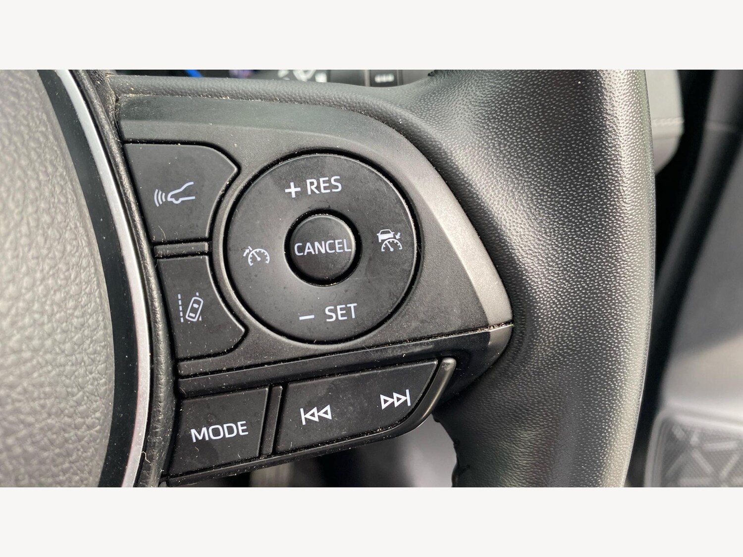 Used Toyota RAV4 2021 for sale - 76456684: Photo 32