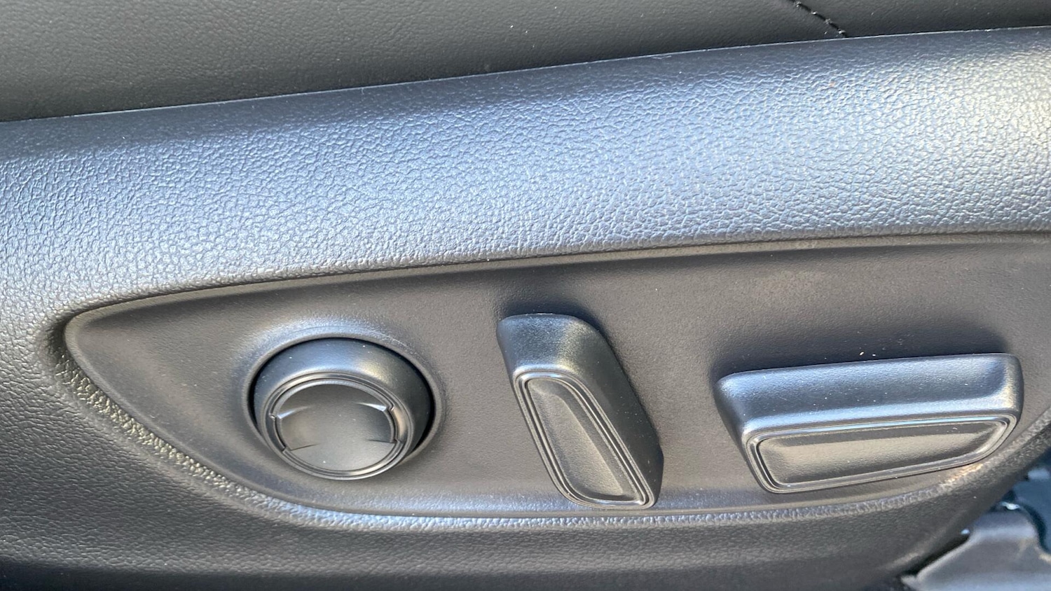 Used Toyota RAV4 2025 for sale - 76702380: Photo 38