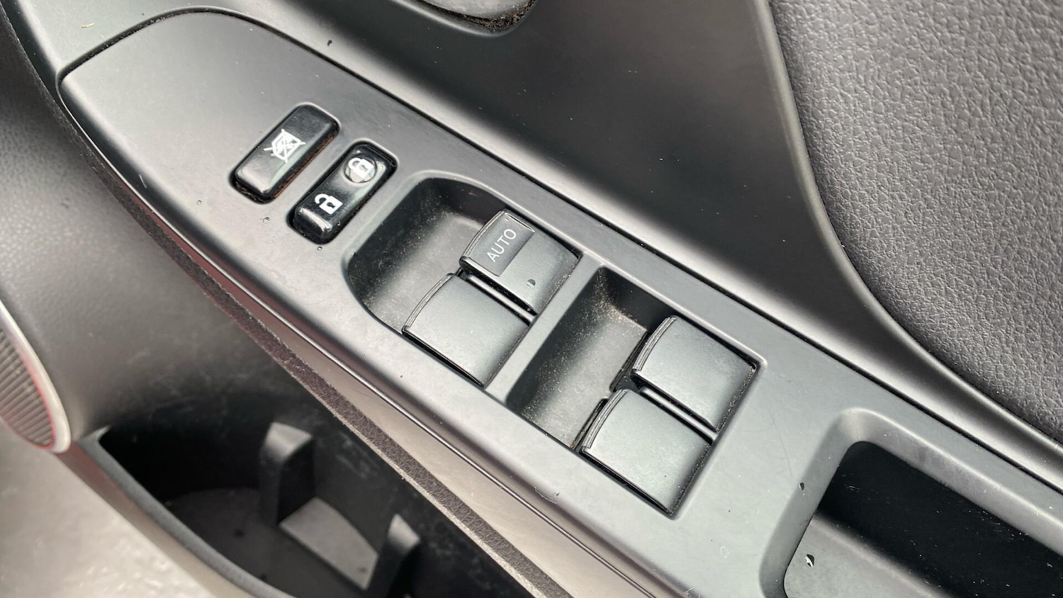 Used Toyota Yaris 2016 for sale - 78062944: Photo 39