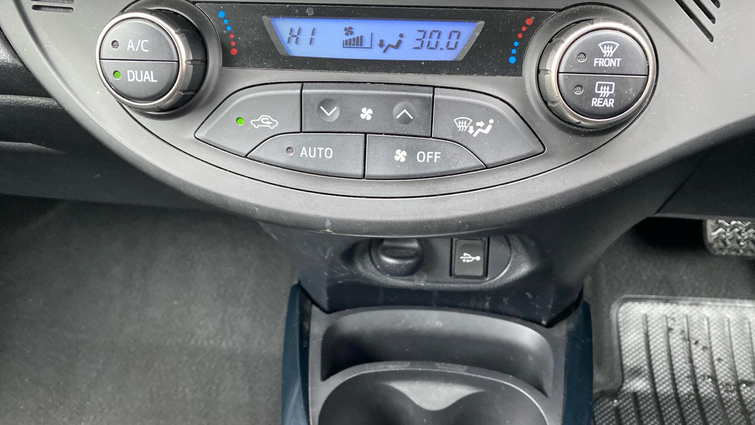 Used Toyota Yaris 2016 for sale - 78062944: Photo 42