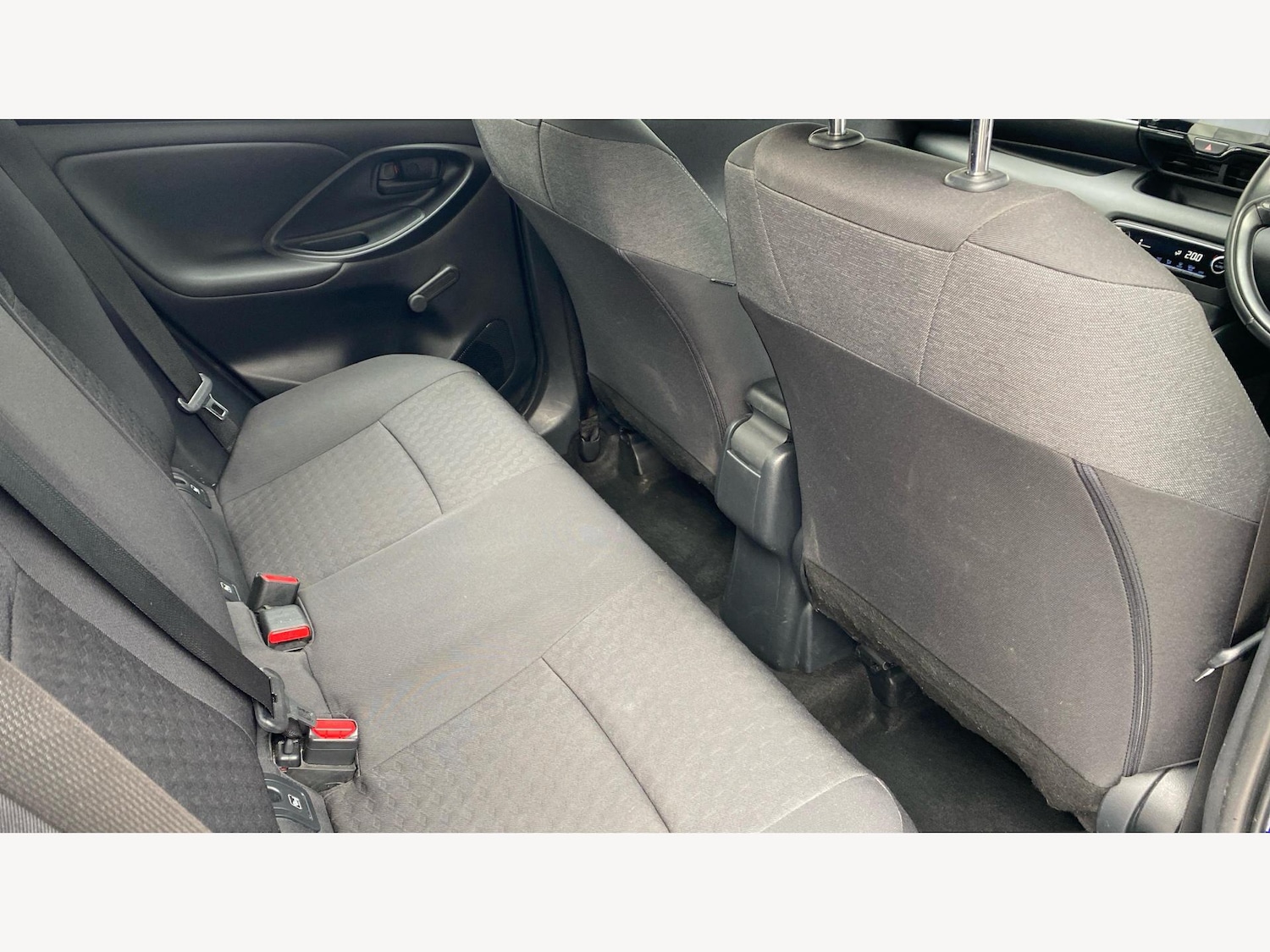 Used Toyota Yaris 2022 for sale - 76348921: Photo 14