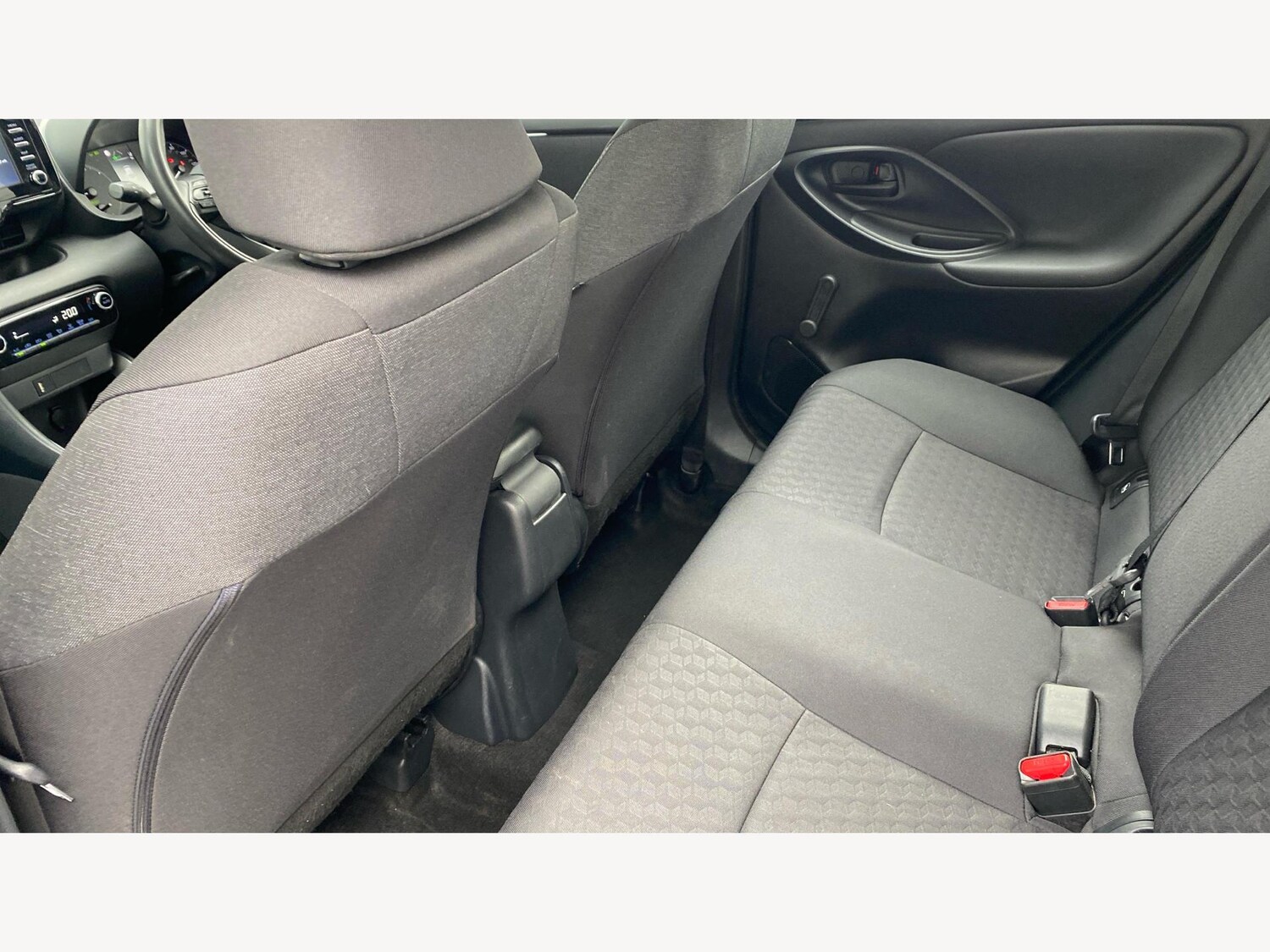 Used Toyota Yaris 2022 for sale - 76348921: Photo 15