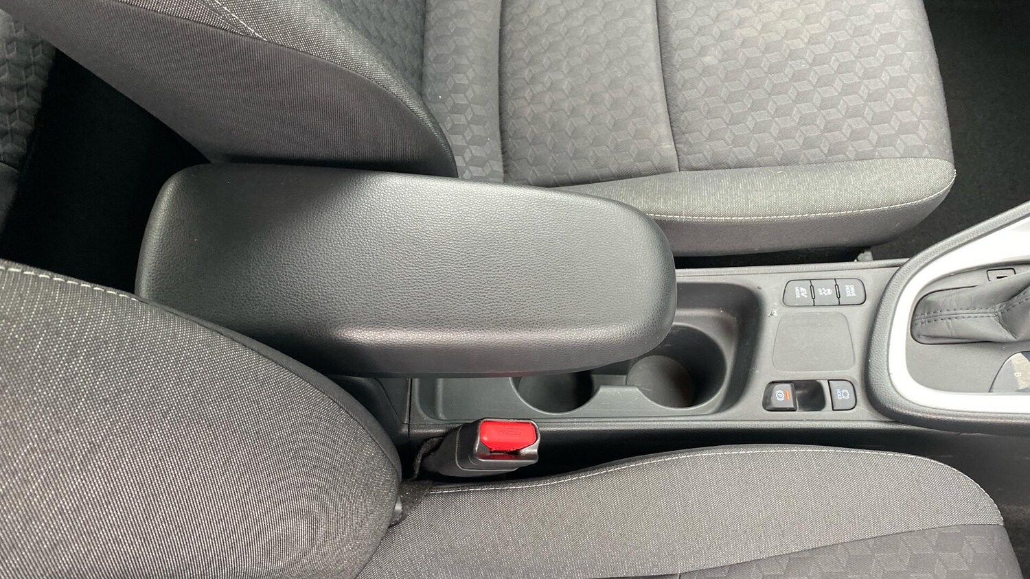 Used Toyota Yaris 2022 for sale - 76348921: Photo 38
