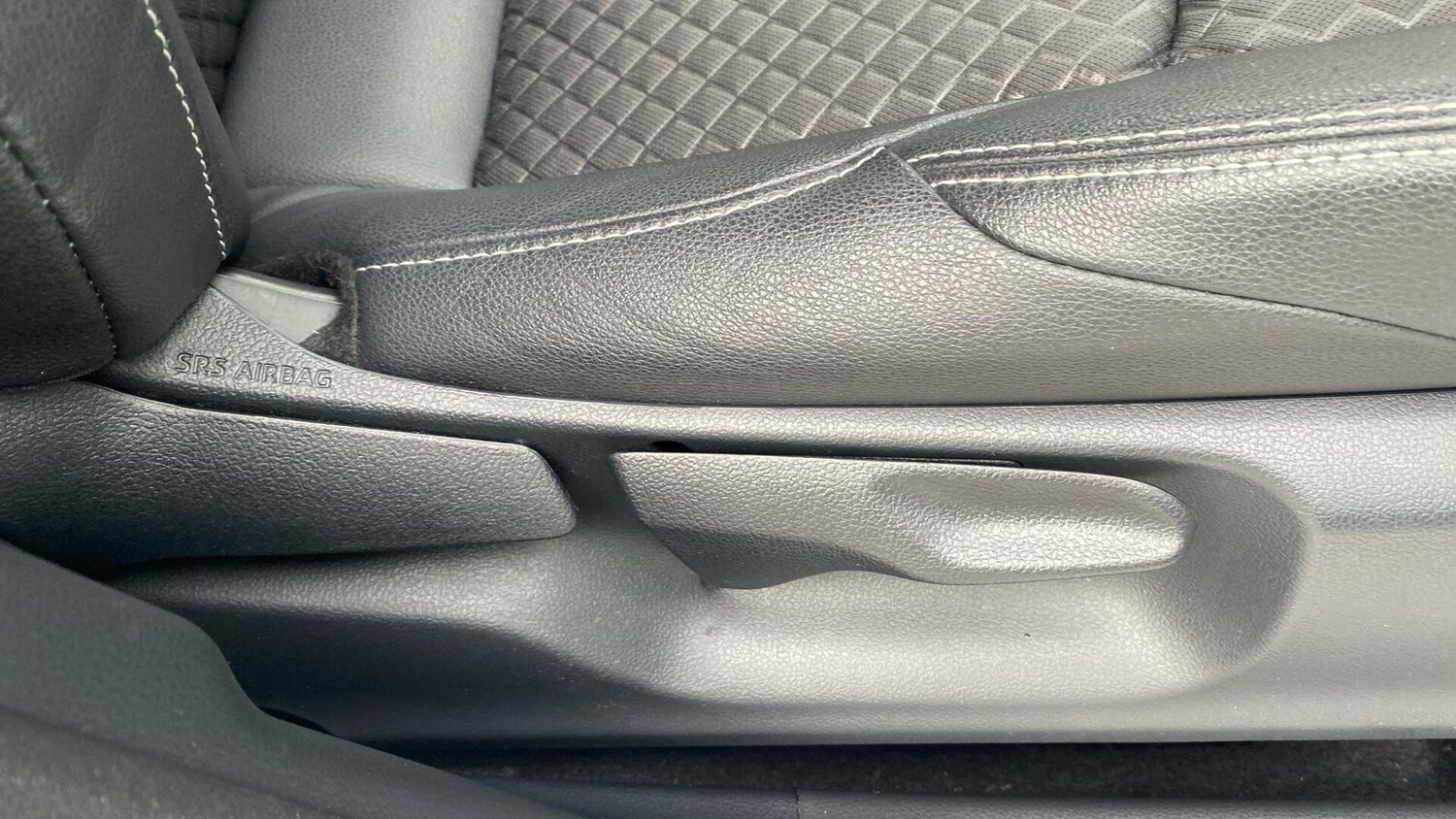 Used Toyota Yaris 2022 for sale - 77203804: Photo 37