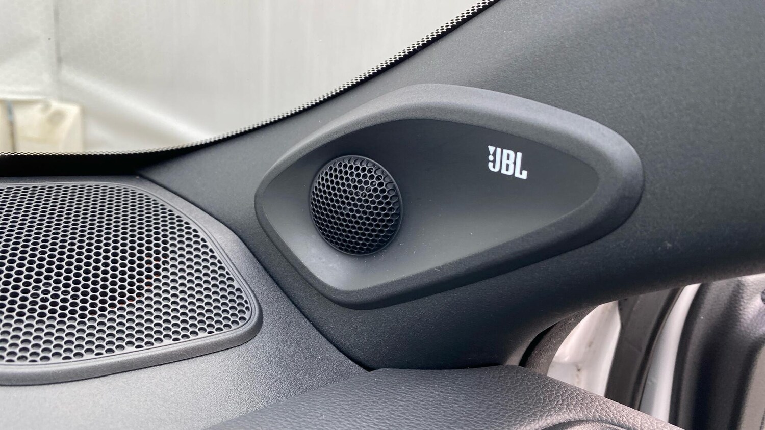 Used Toyota Yaris 2022 for sale - 77203804: Photo 42