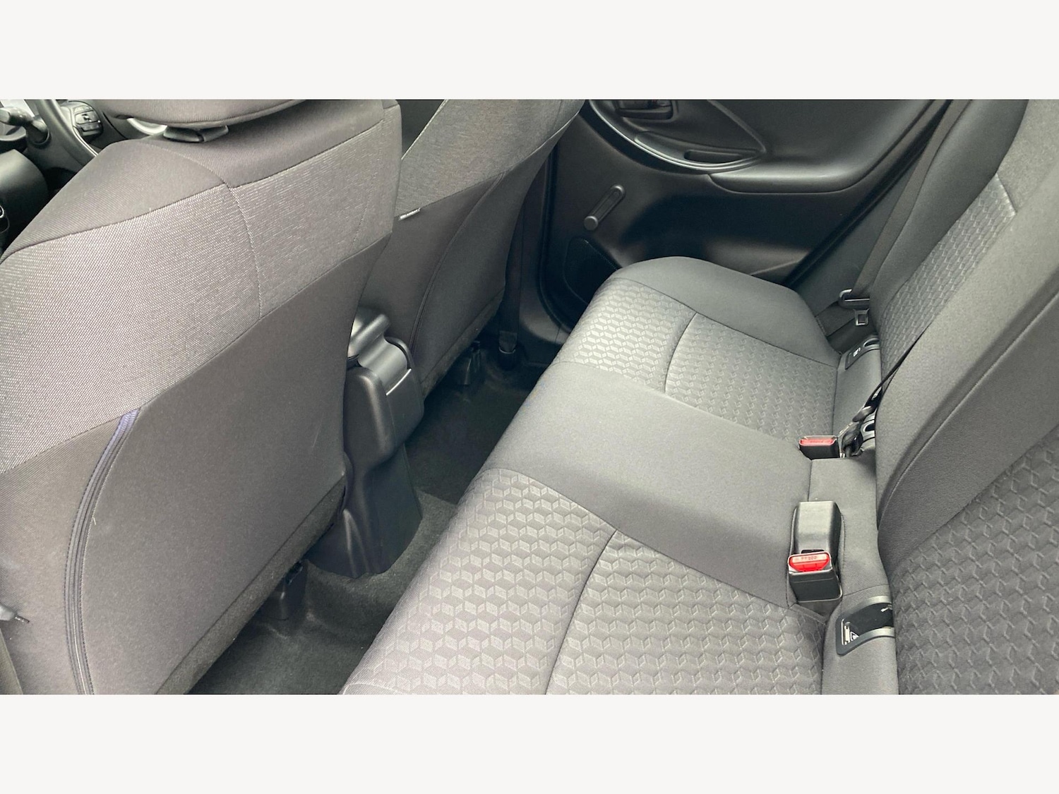 Used Toyota Yaris 2022 for sale - 76607896: Photo 15