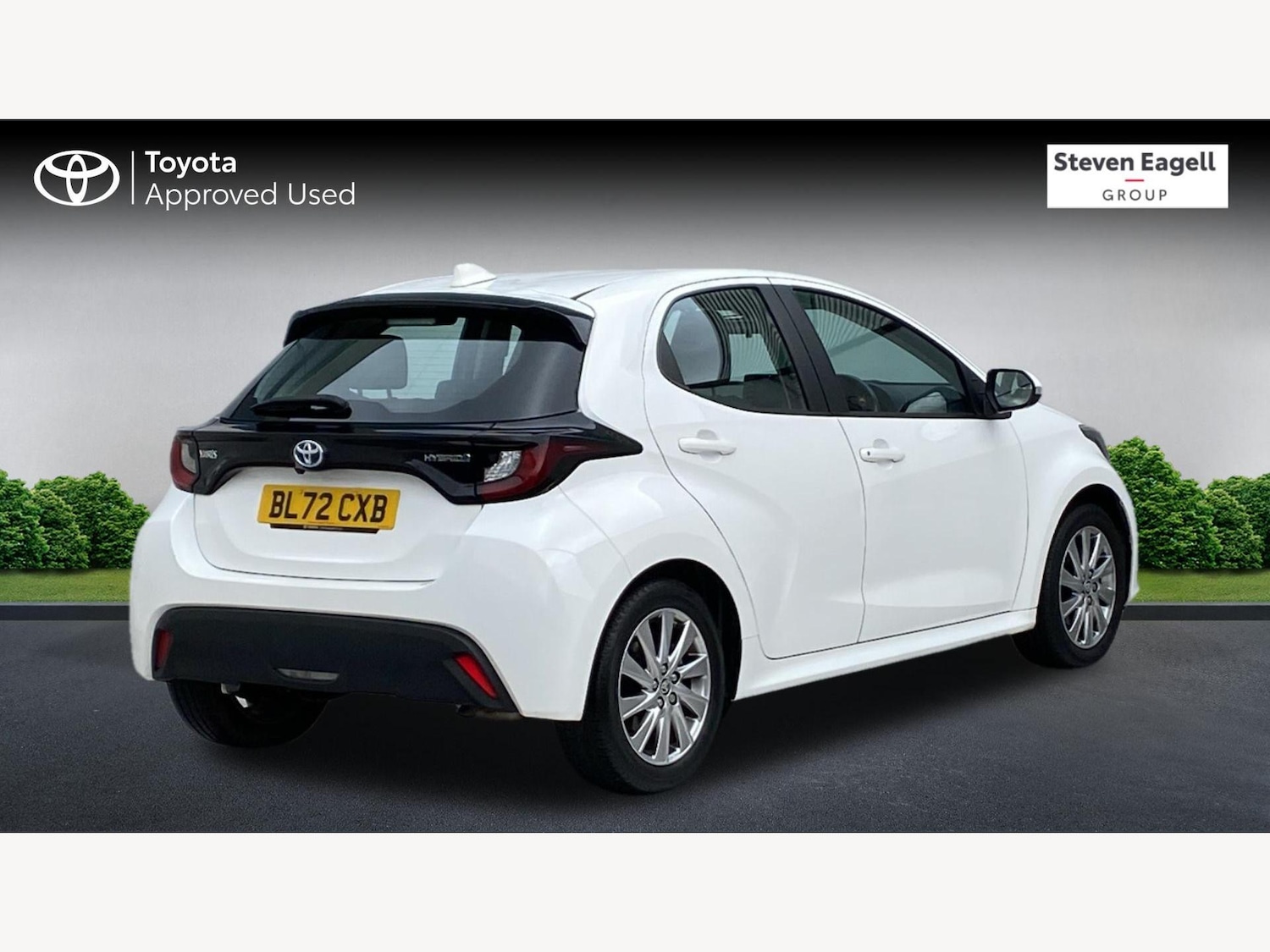 Used Toyota Yaris 2022 for sale - 76607896: Photo 2