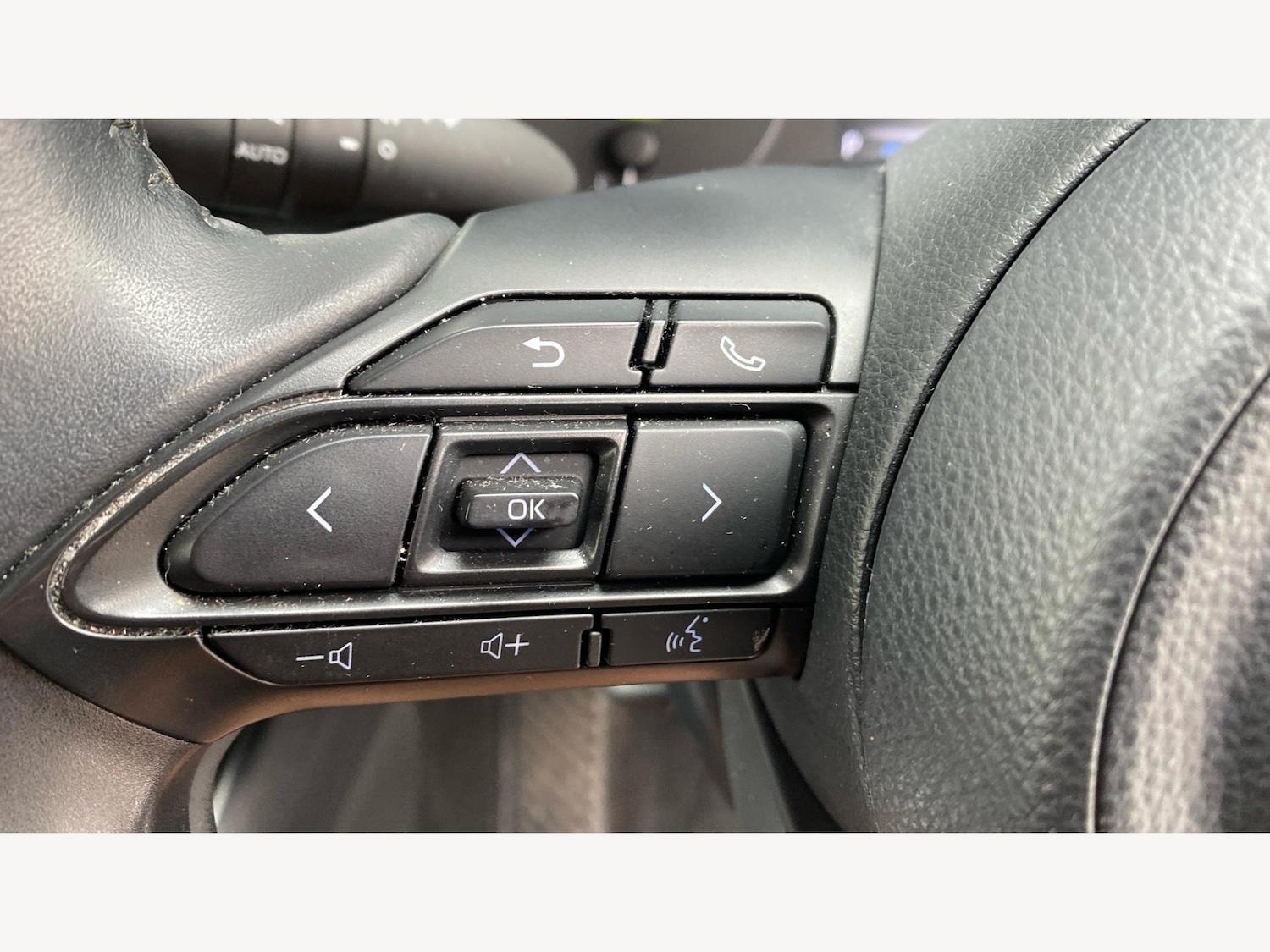 Used Toyota Yaris 2022 for sale - 76607896: Photo 30