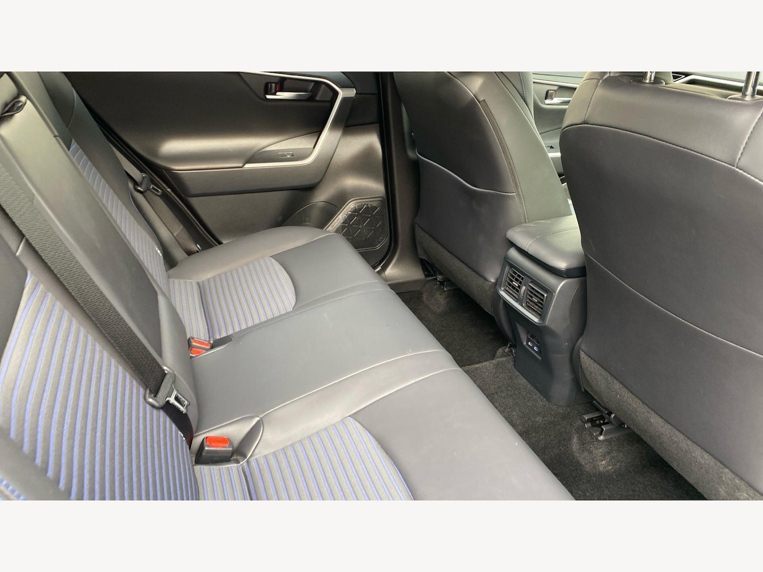 Used Toyota RAV4 2022 for sale - 77633695: Photo 14